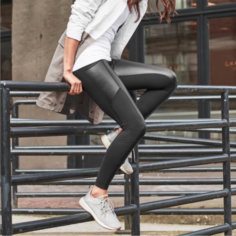 Athleta gleam leggings
